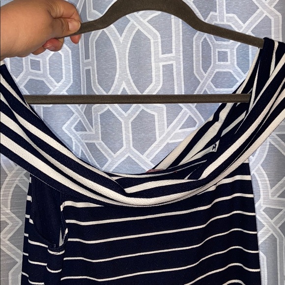 Guess - Picture 3 of 3